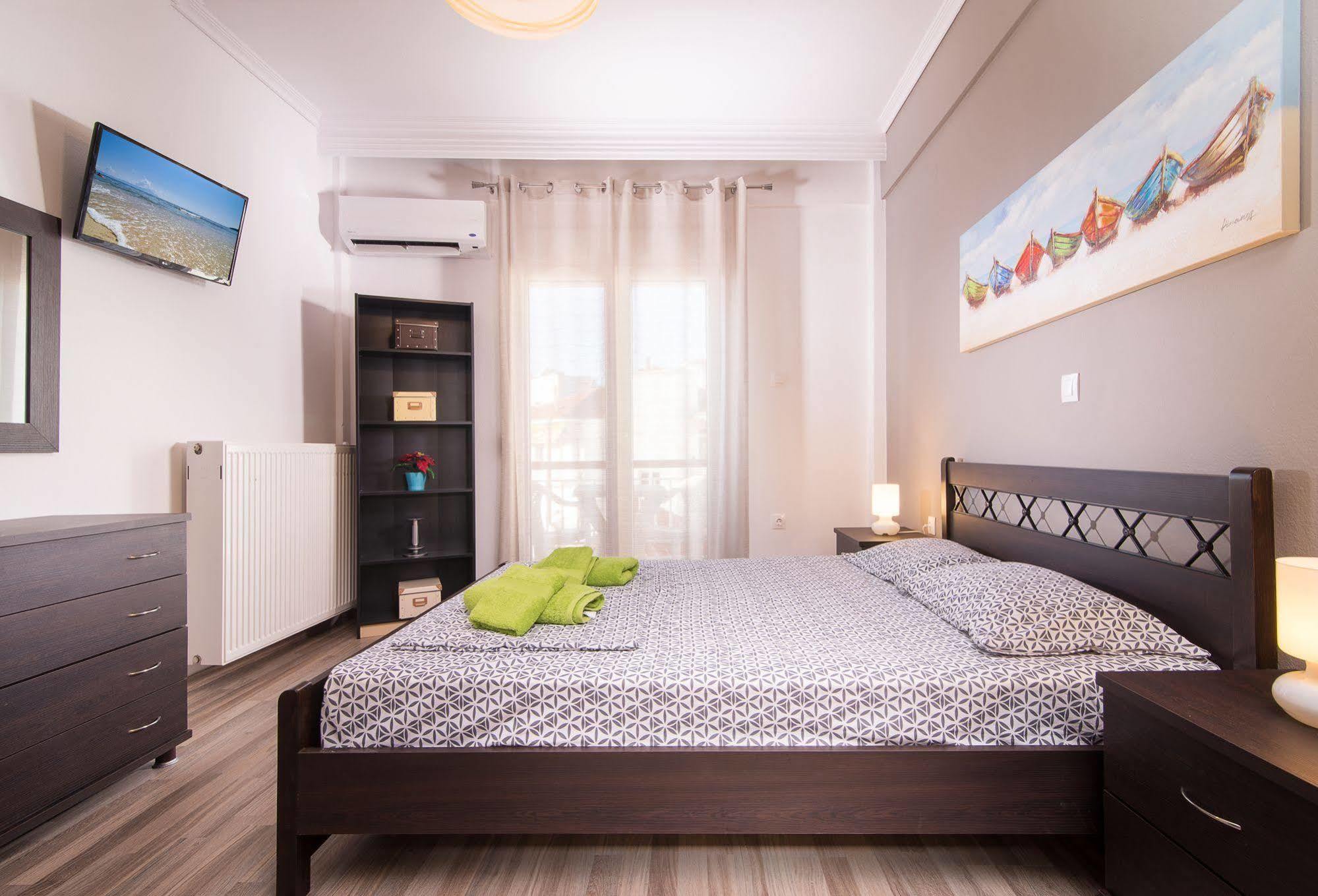 Michalis Apartments Polýgyros Exterior foto